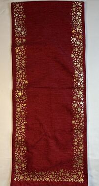 Nicole Miller Table Runner Gold Heart Red 100% Polyester Valentines